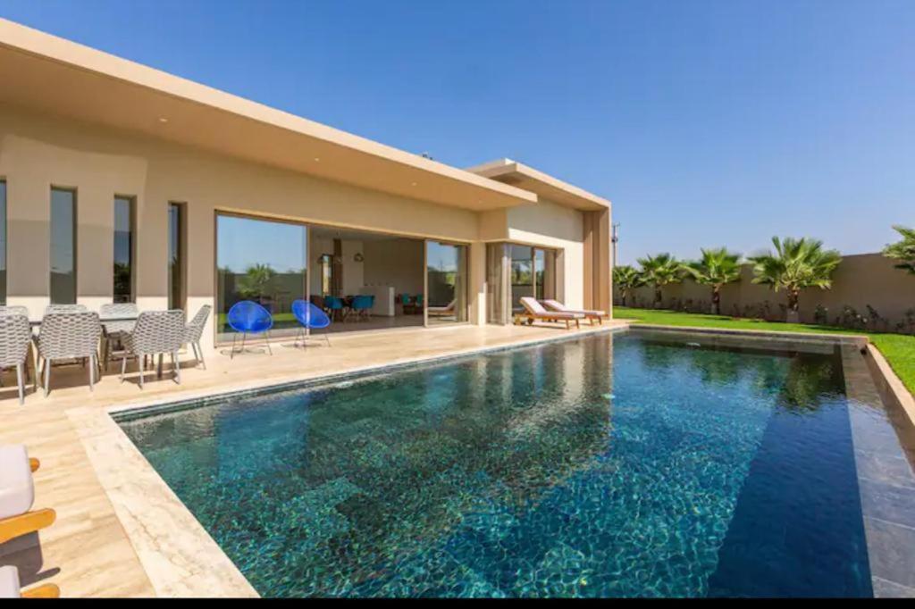 Paradise Villa *